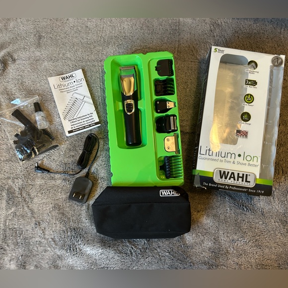 WAHL 17 Piece Trimming/Shaving Kit - Picture 14 of 16